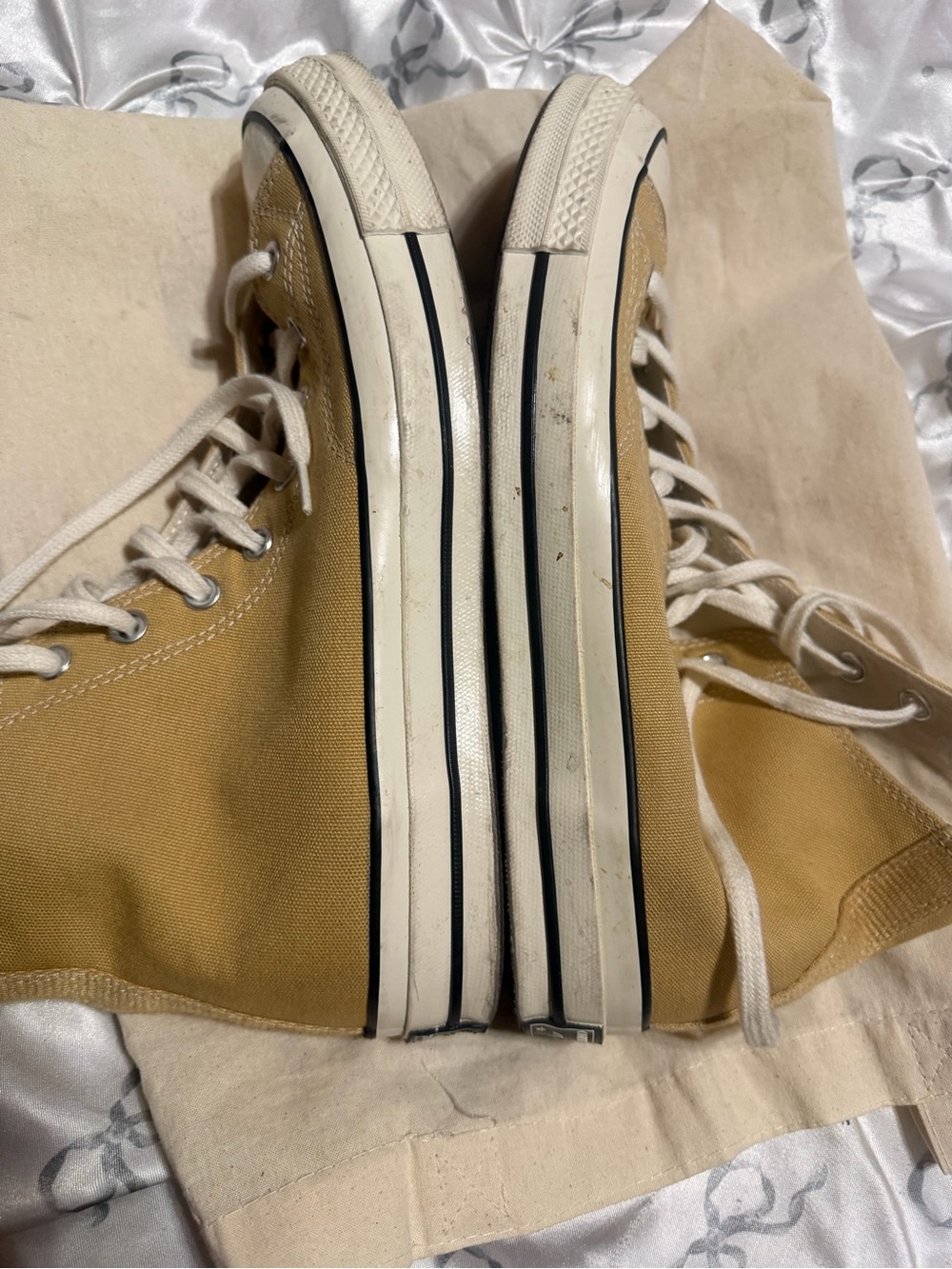Men’s Converse Chuck Taylor High-Top’s in Khaki Men’s 10, Women’s 12 - Picture 3 of 6